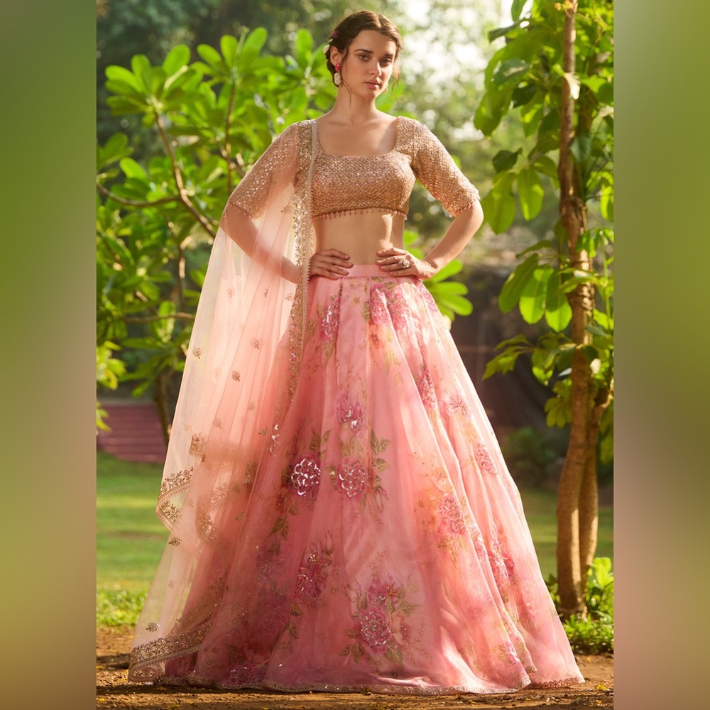 Pink/Gold Floral Lehenga Set – Lashkaraa